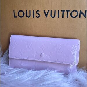 Beautiful Pink Louis Vuitton Long Wallet